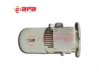 AC motor