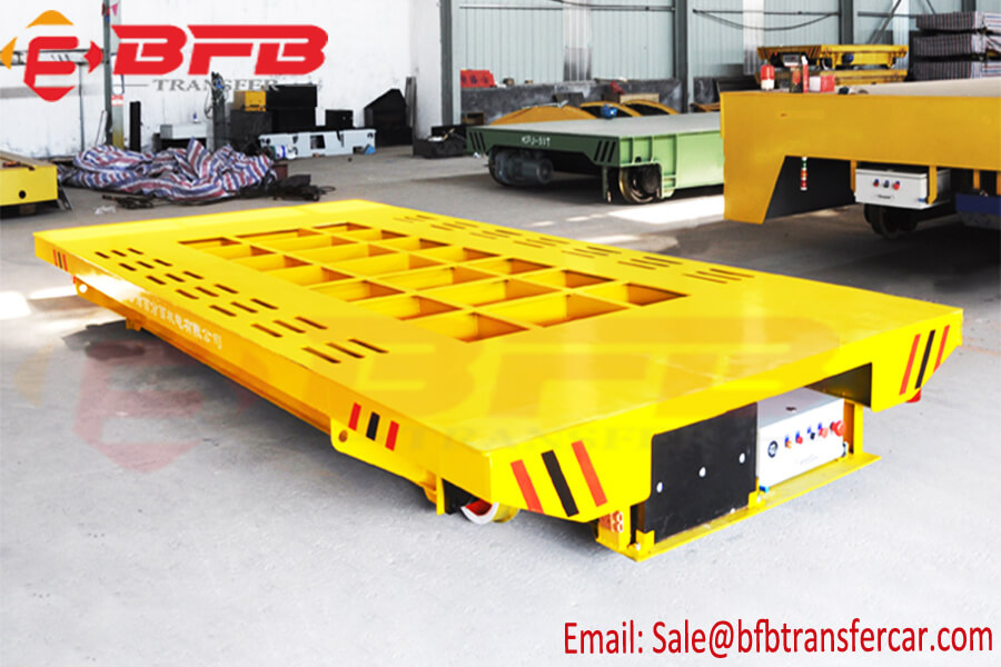 Yellow 10T Outdoor Heavy Duty Transport Trolley Moved On Rails For Tunnel Application