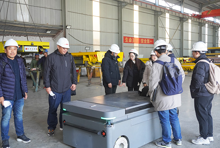 Automatic guided vehicle magnet guidance